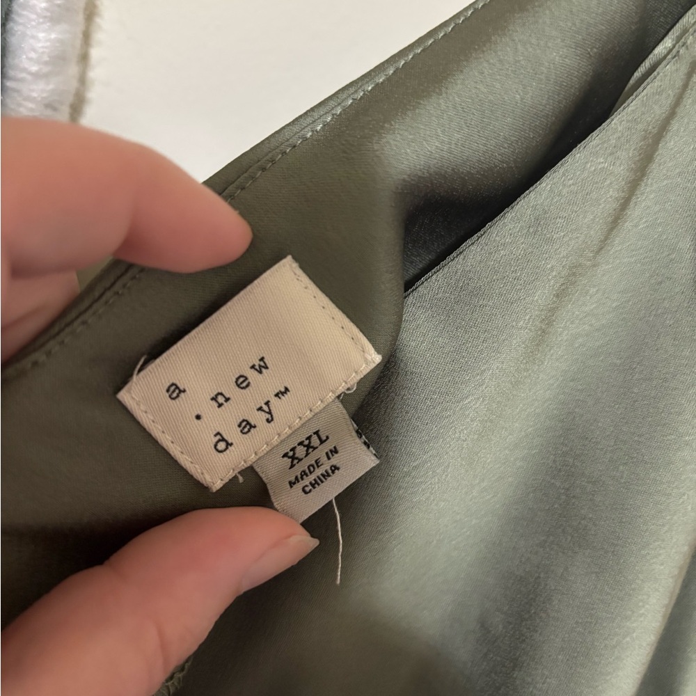 Elegant Green Slip Dress - Picture 2 of 2